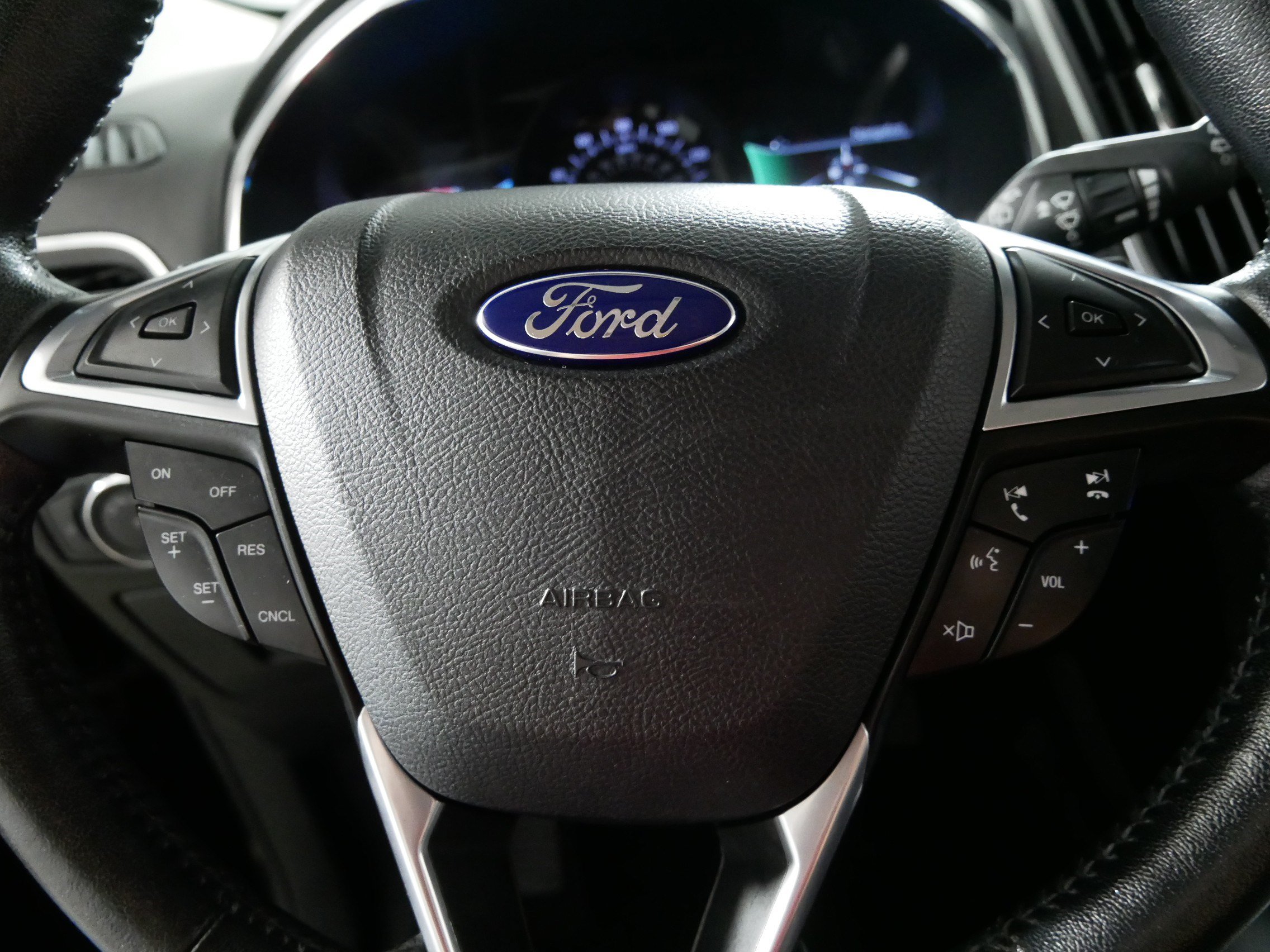 Used 2015 Ford Edge Titanium w/ Equipment Group 301A FWD image 25
