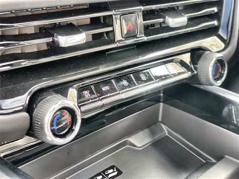 New 2026 Chevrolet Suburban Premier image 16