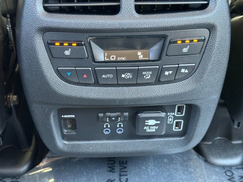 Used 2021 Honda Pilot Touring image 36