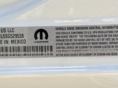Used 2025 RAM 3500 Laramie AWD/4WD image 28