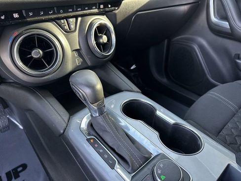 Used 2020 Chevrolet Blazer LT image 41
