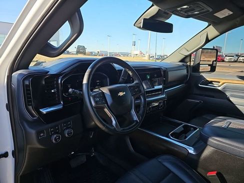 Used 2024 Chevrolet Silverado 2500 High Country w/ Z71 Off-Road Package AWD/4WD image 10