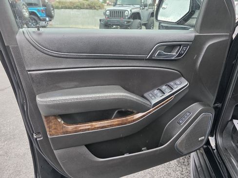 Used 2018 Chevrolet Suburban LT AWD/4WD image 9