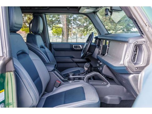 Used 2024 Ford Bronco Outer Banks w/ Sasquatch Package AWD/4WD image 11