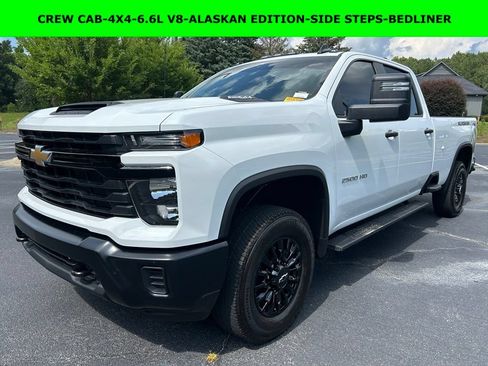 Used 2025 Chevrolet Silverado 2500 W/T AWD/4WD image 1