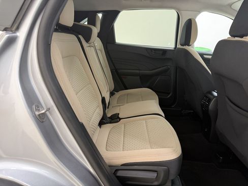Used 2022 Ford Escape SE w/ Convenience Package FWD image 32