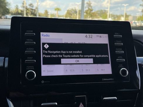 Used 2023 Toyota Camry LE image 19