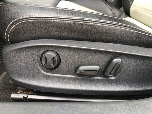 Used 2018 Volkswagen Passat 3.6 FWD image 19