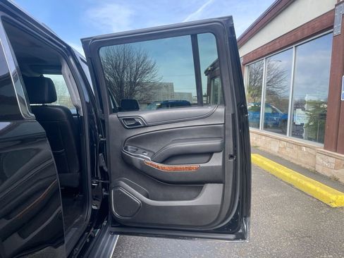 Used 2017 Chevrolet Suburban Premier image 20