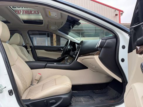 Used 2016 Nissan Maxima Platinum image 21