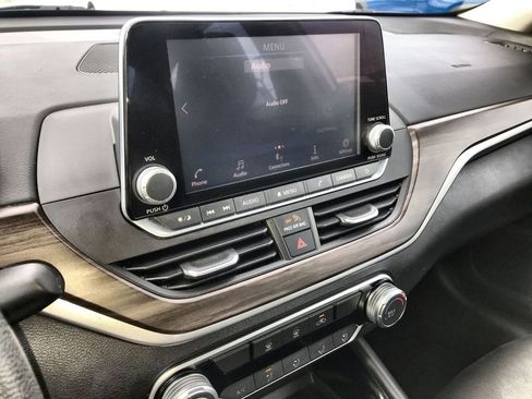 Used 2023 Nissan Altima 2.5 SV image 16