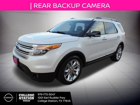 Used 2014 Ford Explorer XLT w/ Equipment Group 202A image 8