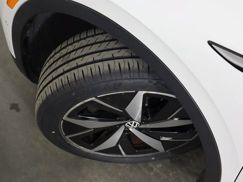 Used 2023 Volkswagen ID.4 Pro S RWD image 41