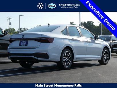 New 2025 Volkswagen Jetta SE