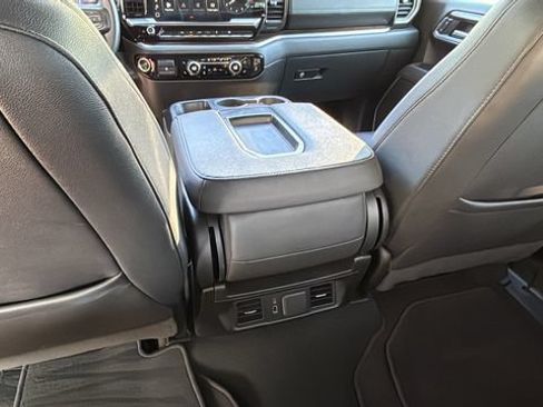 Used 2025 GMC Sierra 1500 SLT AWD/4WD image 21