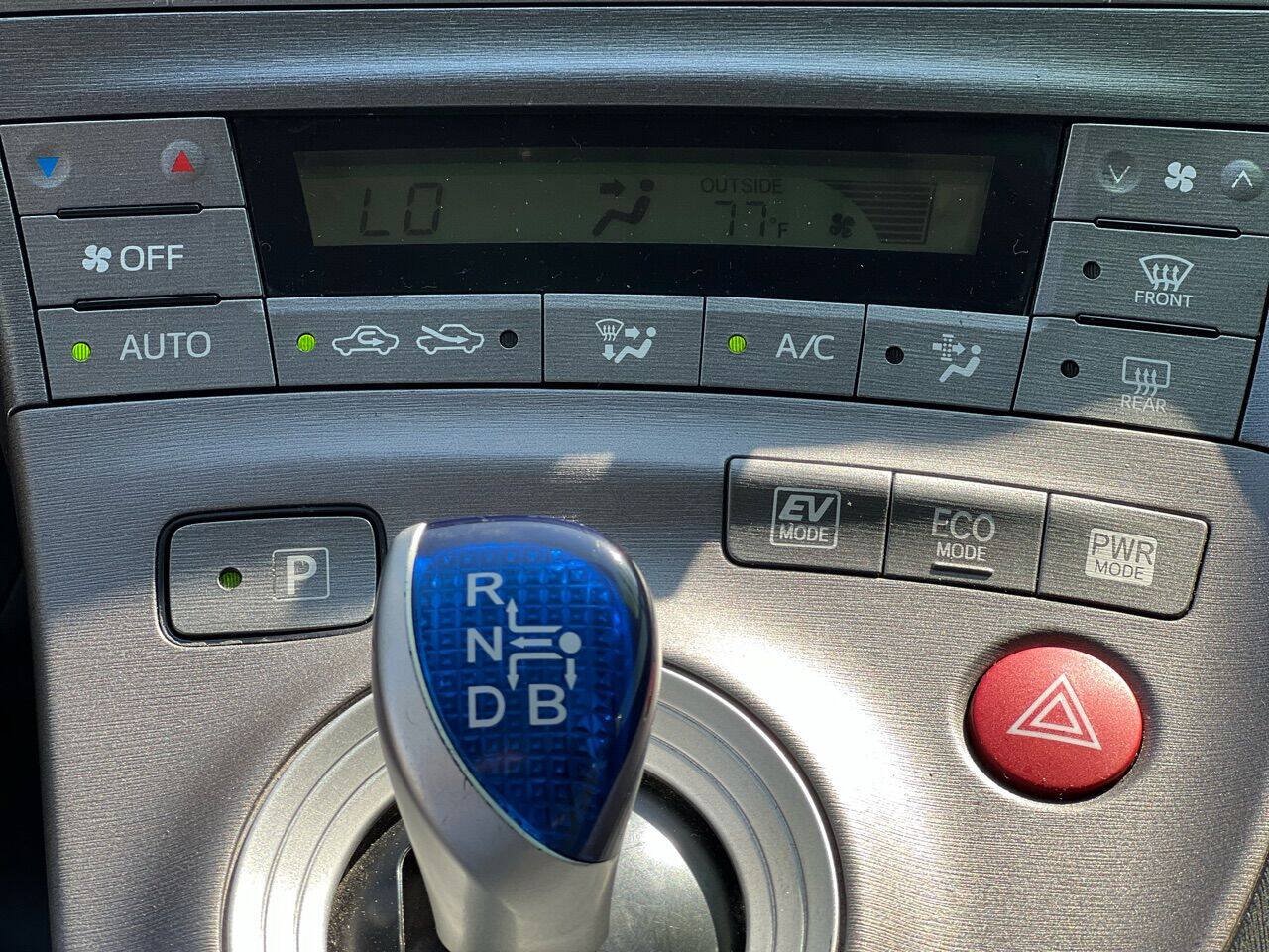 Used 2015 Toyota Prius Two FWD image 27