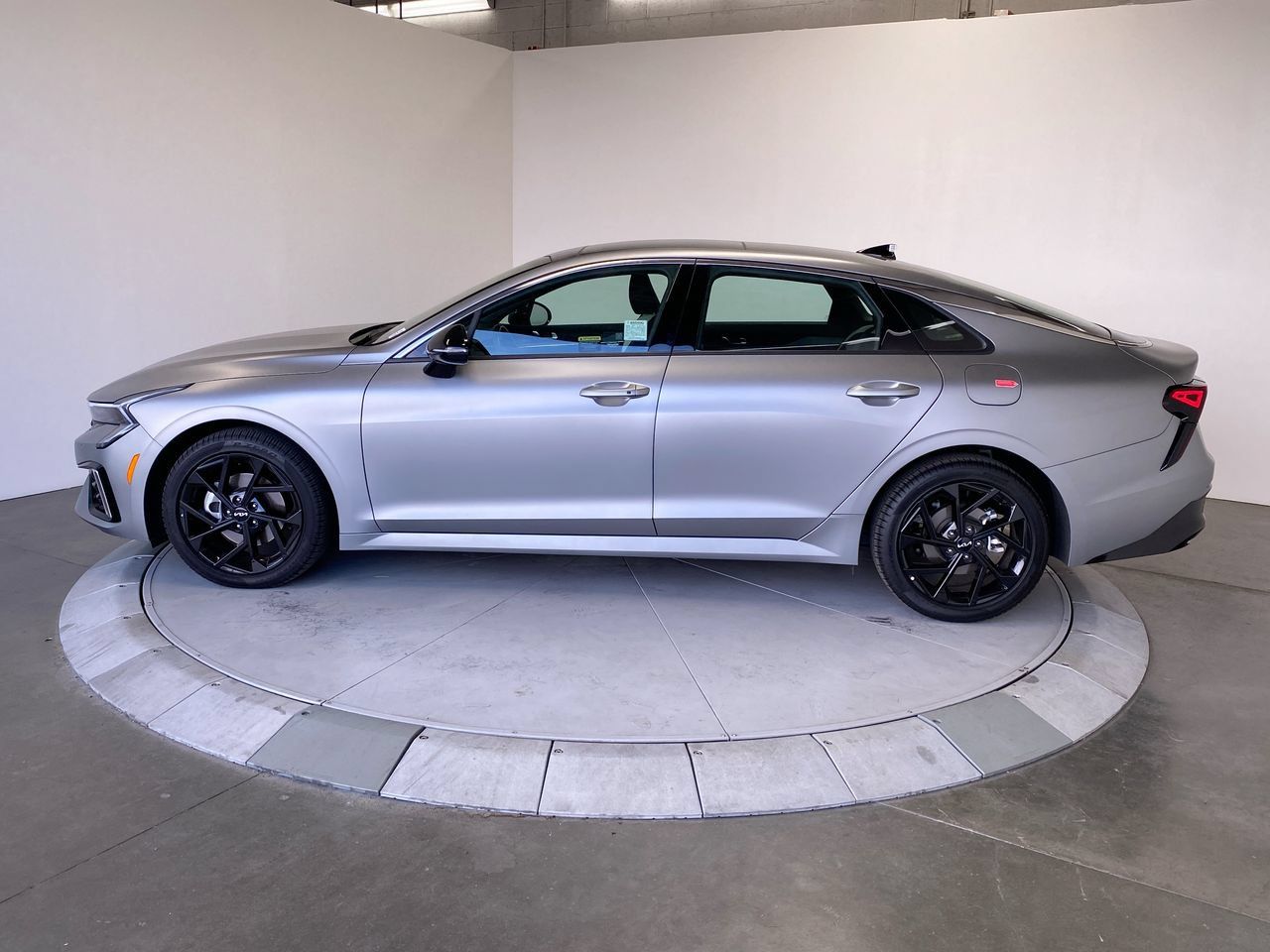 Certified 2026 Kia K5 GT-Line w/ GT-Line Premium Package FWD image 2