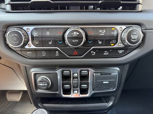 Used 2024 Jeep Wrangler Sahara w/ Safety Group image 23