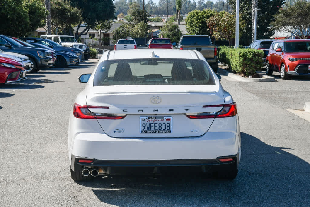 Used 2026 Toyota Camry SE AWD/4WD image 8