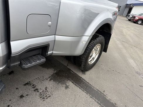 Used 2023 Ford F350 XLT image 11