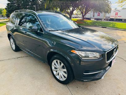 Used 2016 Volvo XC90 T6 Momentum