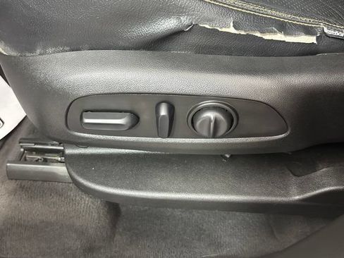 Used 2018 Chevrolet Traverse LT FWD image 23