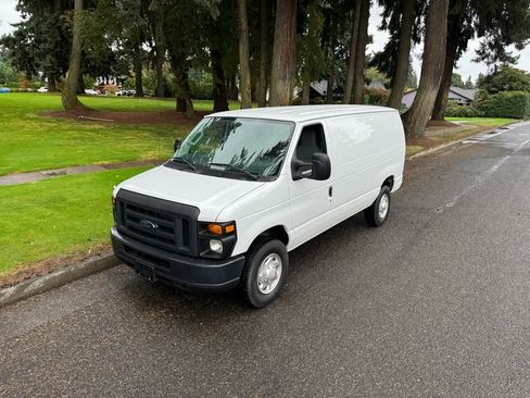 Used 2013 Ford E-250 and Econoline 250 image 9