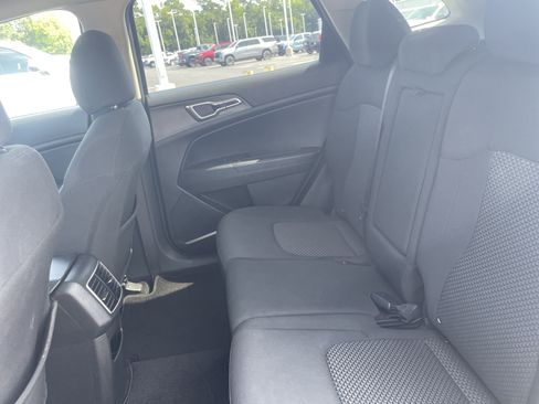 Used 2023 Kia Sportage LX AWD/4WD image 29