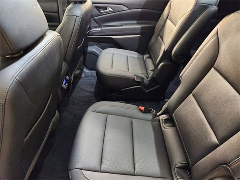 Used 2024 Chevrolet Traverse Z71 image 29