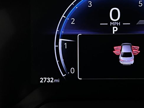 Used 2026 Toyota Corolla LE w/ Carpet Mat Package (TMS) image 17