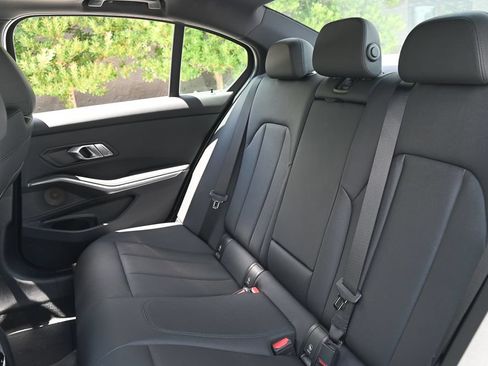 Used 2019 BMW 330i Sedan RWD image 14