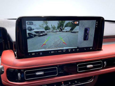 Used 2026 Lincoln Aviator Reserve w/ Luxury Package RWD image 16