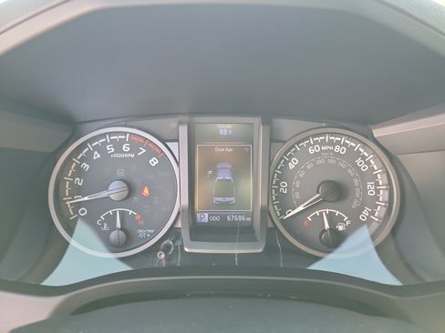 Used 2020 Toyota Tacoma TRD Sport AWD/4WD image 24