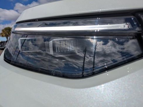 New 2026 Volkswagen Tiguan SE R-Line AWD/4WD image 10