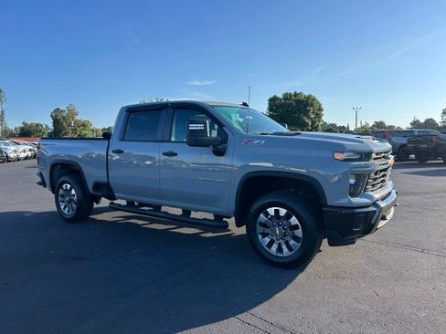 Used 2024 Chevrolet Silverado 2500 Custom w/ Custom Value Package AWD/4WD image 1