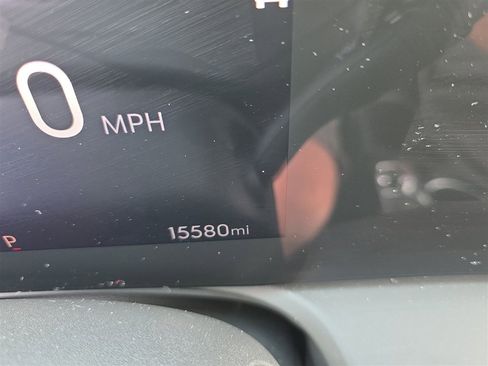 Used 2024 Buick Encore GX Sport Touring image 10