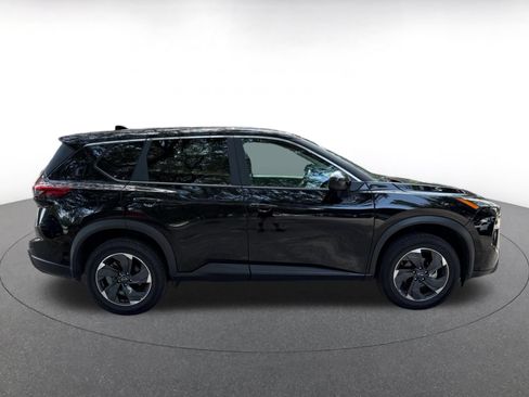 Used 2025 Nissan Rogue SV AWD/4WD image 8