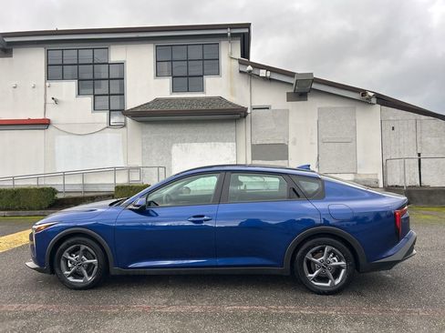 Used 2025 Kia K4 LXS image 8