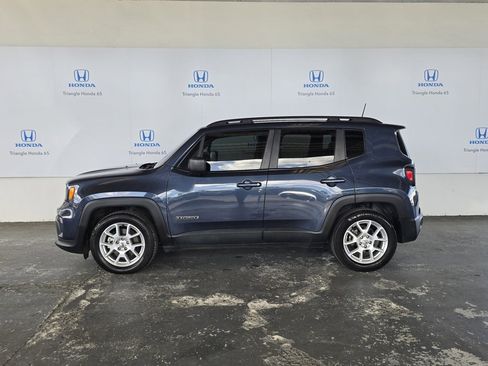 Used 2022 Jeep Renegade Sport w/ Sport Appearance Group image 3