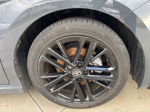 Used 2025 Toyota Camry SE image 11