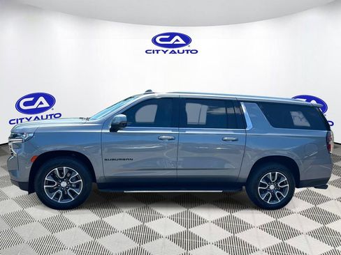 Used 2021 Chevrolet Suburban LT w/ LT Signature Package RWD image 8
