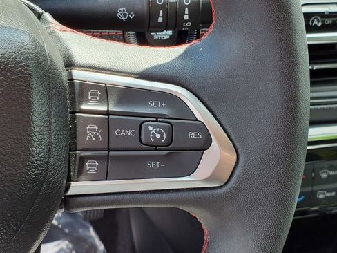 Used 2024 Jeep Compass Trailhawk w/ Trailhawk Convenience Group AWD/4WD image 13