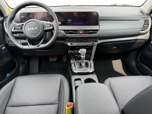 New 2026 Kia Seltos SX w/ SX Sunroof Package image 10
