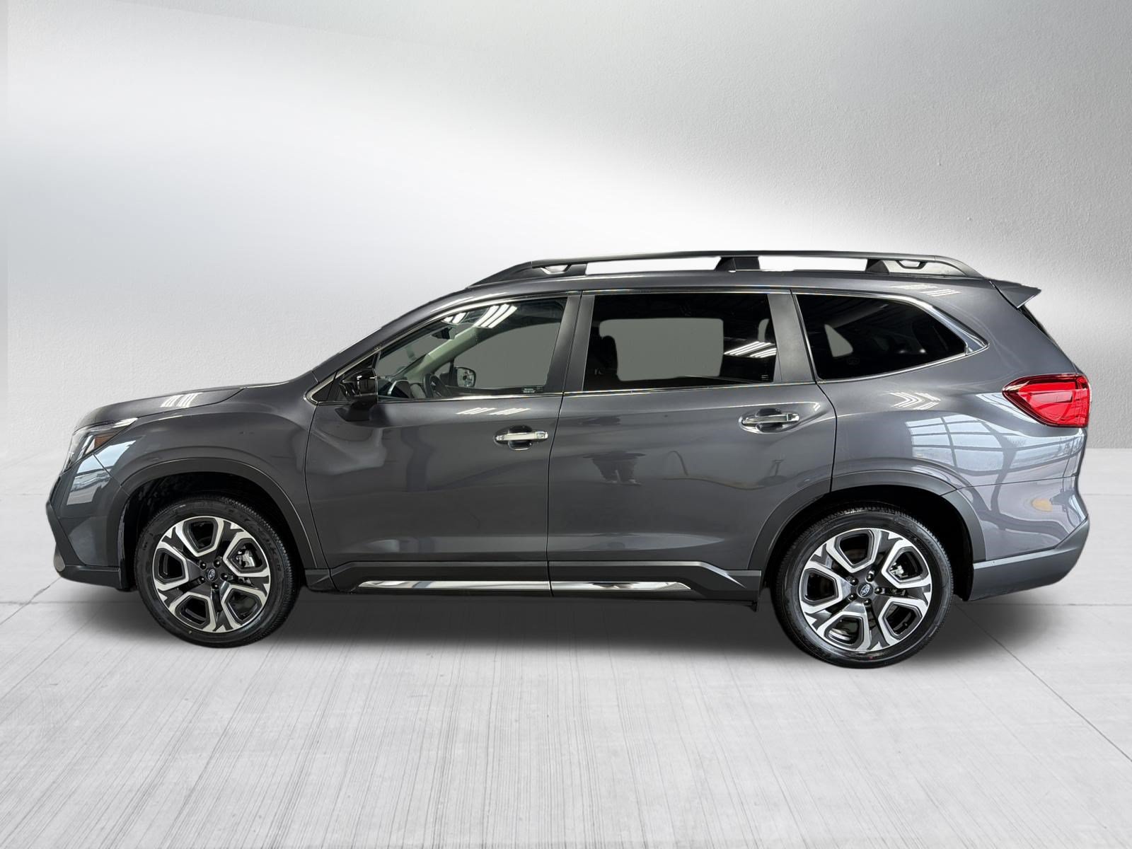 Certified 2025 Subaru Ascent Touring AWD/4WD image 4