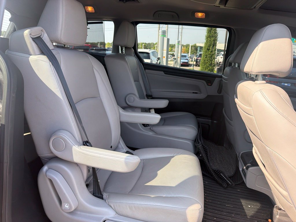 Used 2023 Honda Odyssey Touring image 12