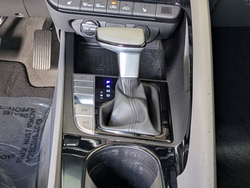 Certified 2023 Hyundai Elantra SEL w/ Convenience Package FWD image 17