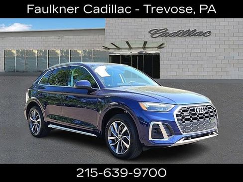 Used 2023 Audi Q5 2.0T Premium w/ Convenience Package AWD/4WD image 3