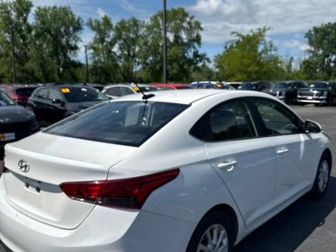 Used 2020 Hyundai Accent SEL FWD image 9