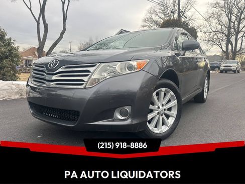 Used 2010 Toyota Venza FWD image 1