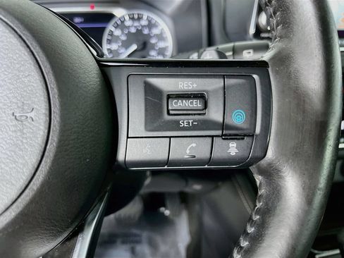 Used 2021 Nissan Rogue SL AWD/4WD image 17